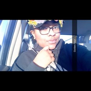 Meet your Posher, Judeleen